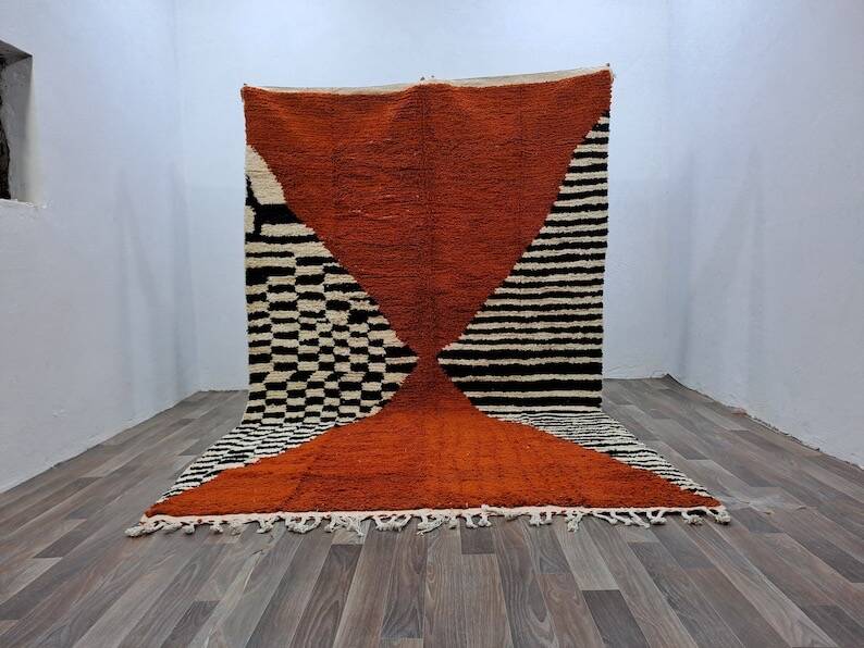 Traditional handmade Beni Ouraine rug, size 140 x 260 cm