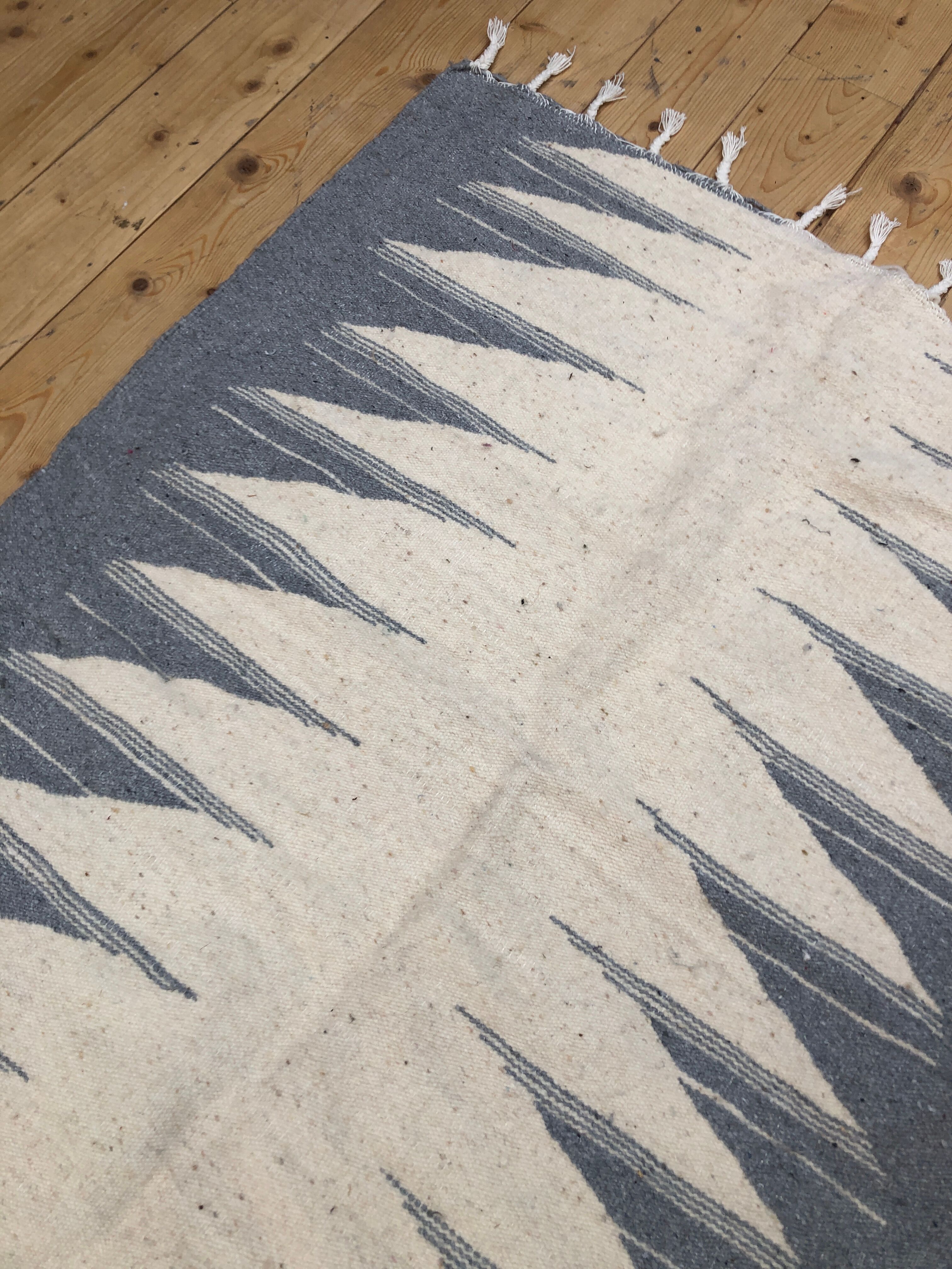 Moroccan Berber carpet Kilim ecru and light grey 1.5x0.97m