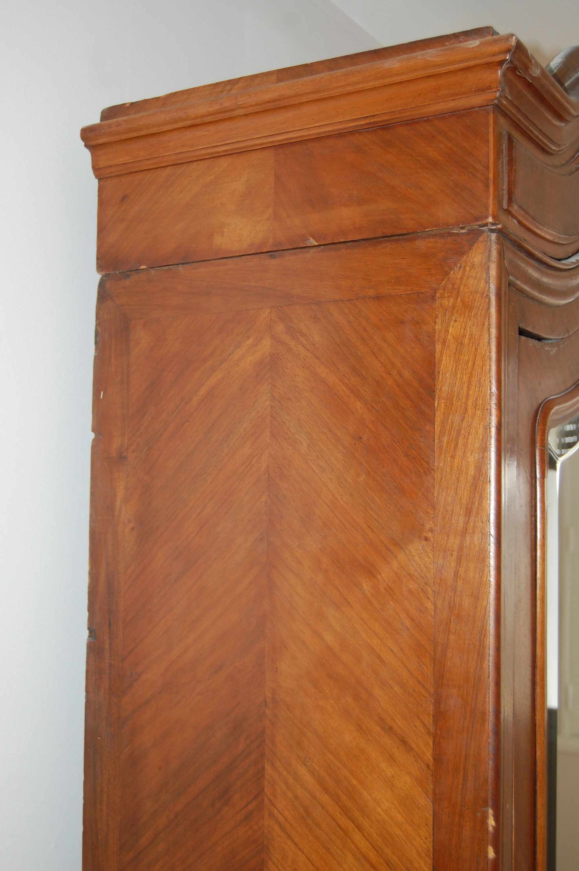 Hat gendarme armoire