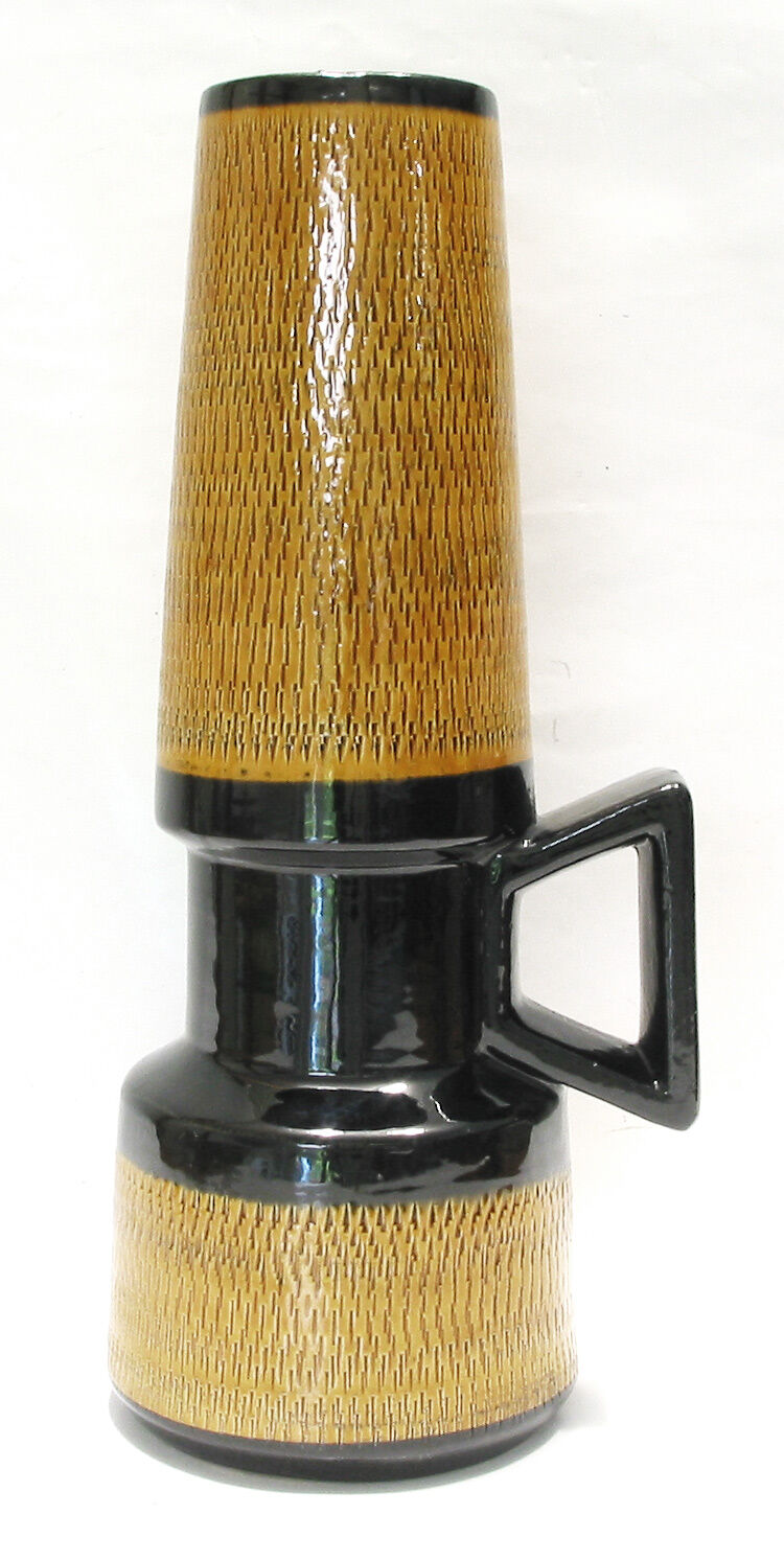 Modernist vase west germany by bay keramik