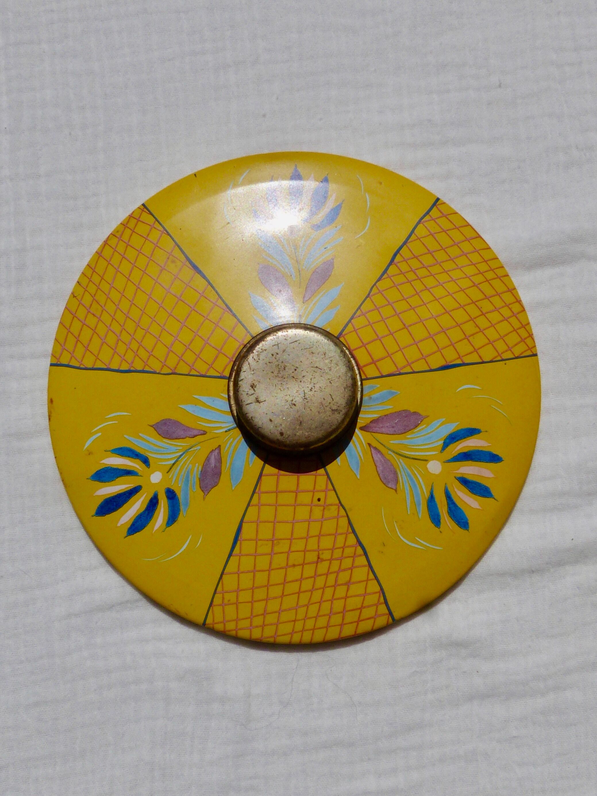 Breton metal box Quimper