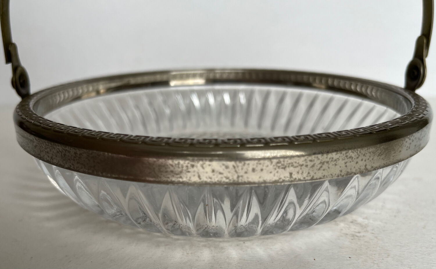 Empty cup glass pockets