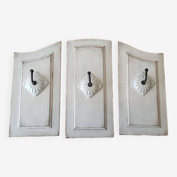 Shabby chic triptych hanger.