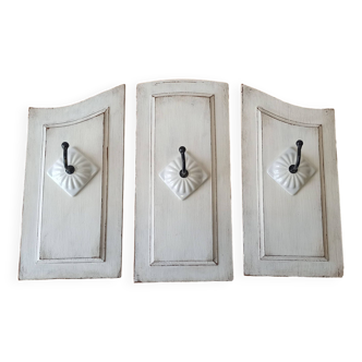 Shabby chic triptych hanger.