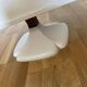 Table appoint pied tulipe