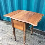 Wooden downside table
