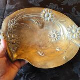 Brass fruit bowl 1900 - basket with embossed metal decoration art nouveau