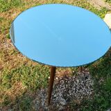 Tripod mirror table