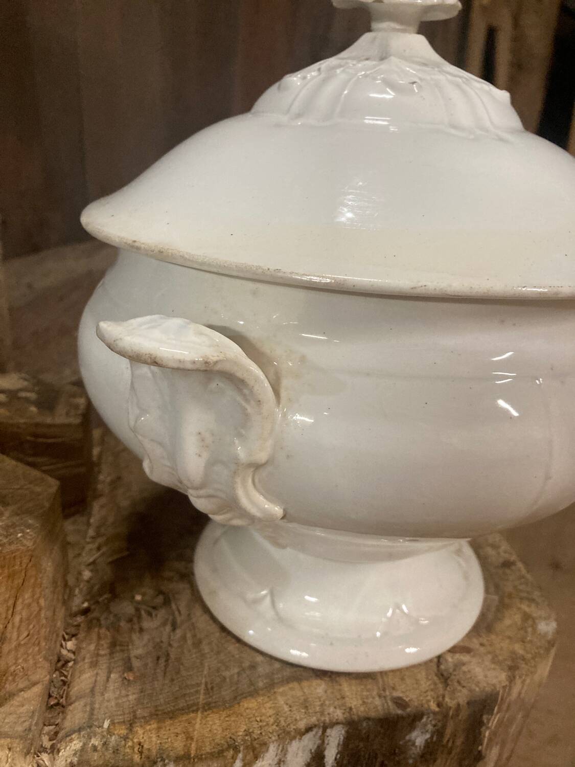 19th century Paris white porcelain tureen