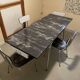 Table et 4 chaises en Formica