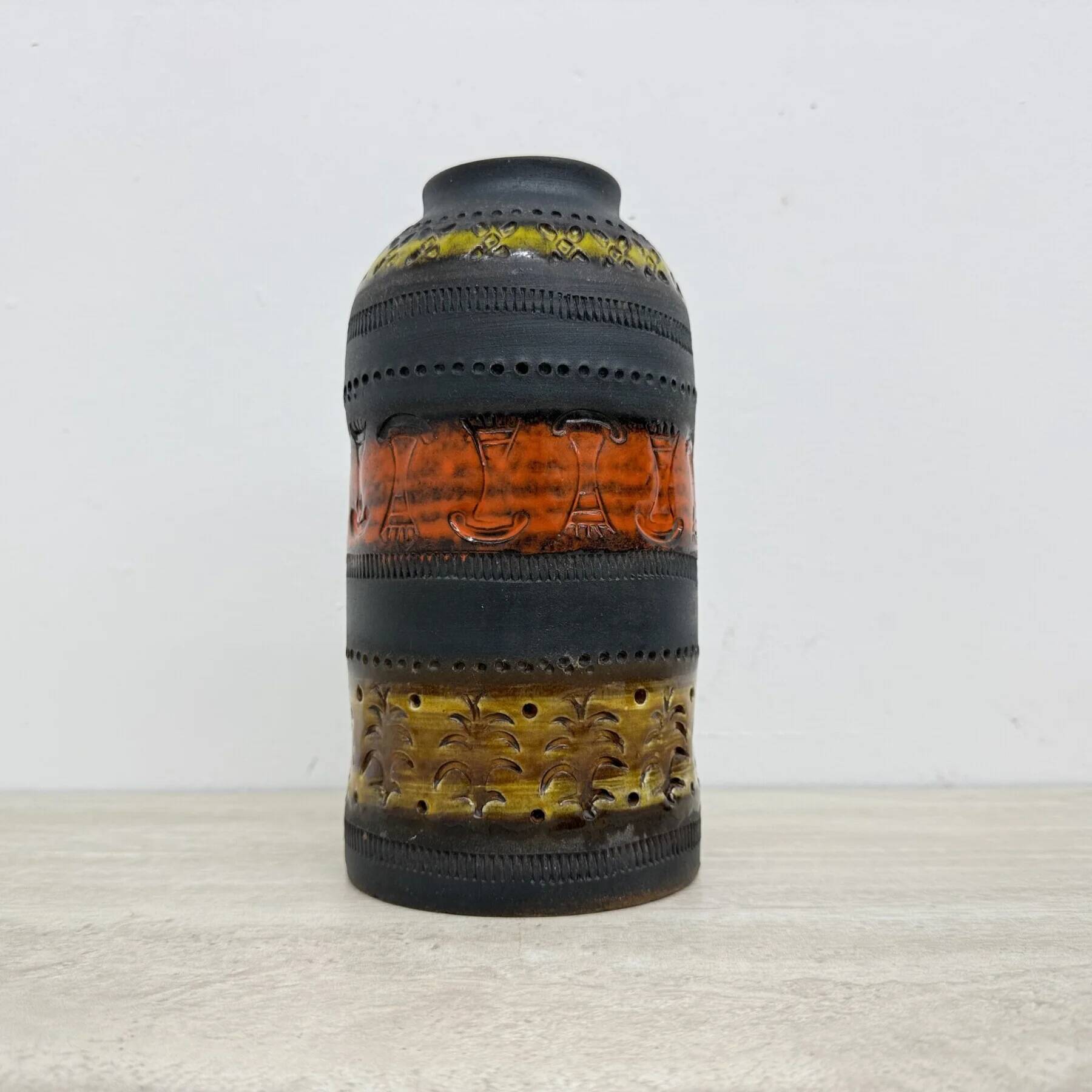 Mid-century Bitossi Genovese Aldo Londi vase Italy, 1970s