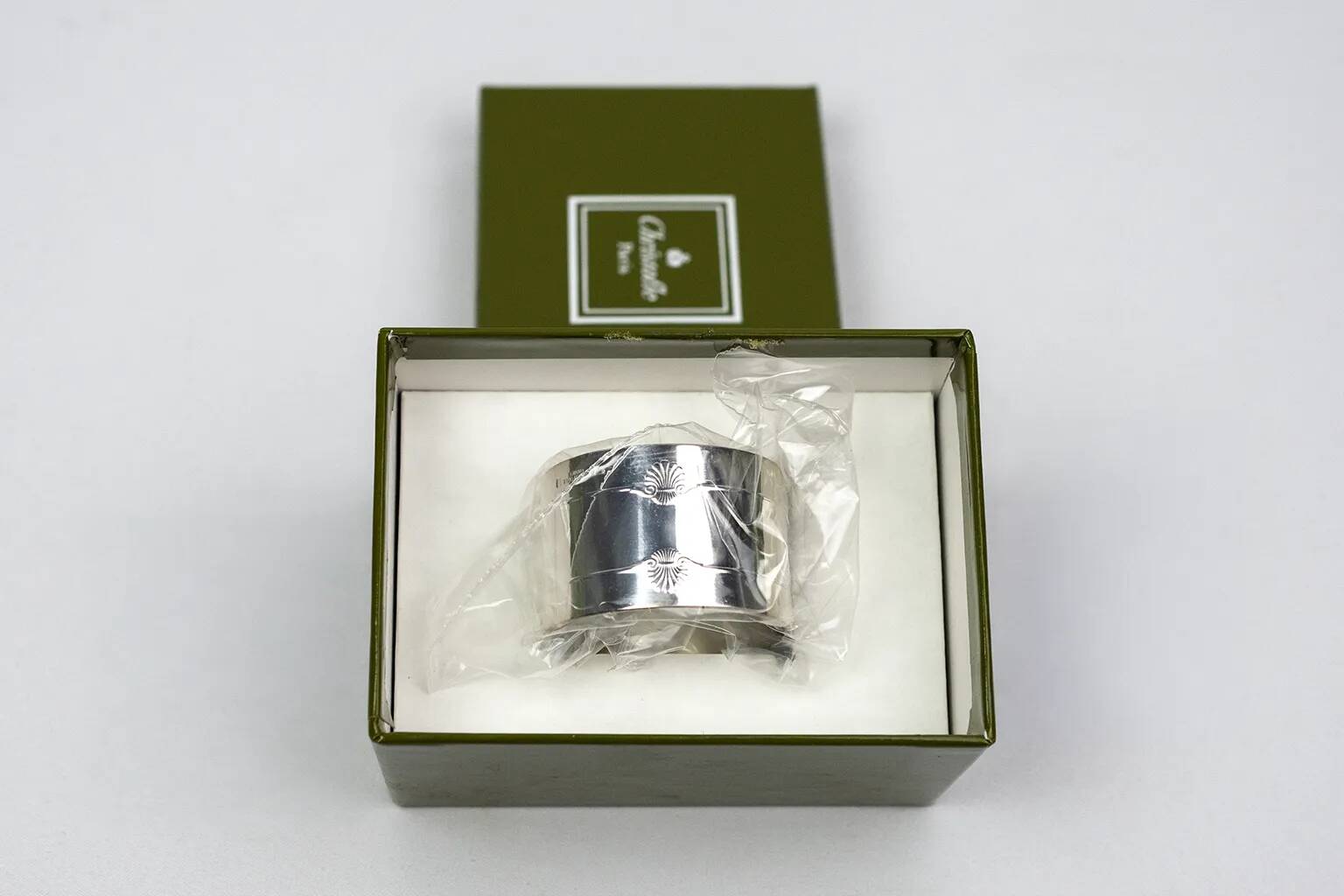 Christofle Vendôme silver-plated napkin ring – New in its box