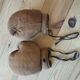 Vintage pair of tan leather boxing gloves (8 oz) – Circa 1940/19