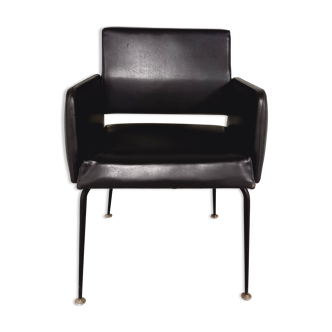 Fauteuil vintage en skai et métal noir années 60