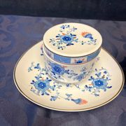Volkstedt. Set of bonbonnière, plate and vase in cobalt.