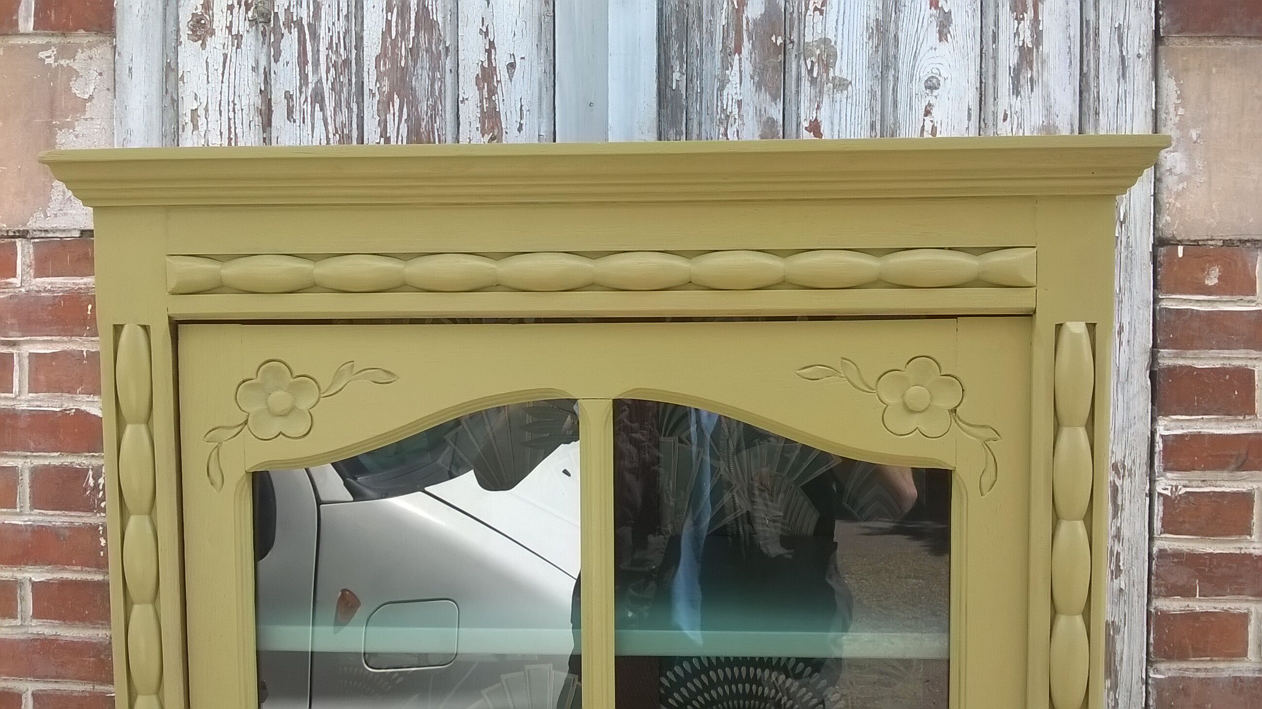 Parisian showcase cabinet 1930