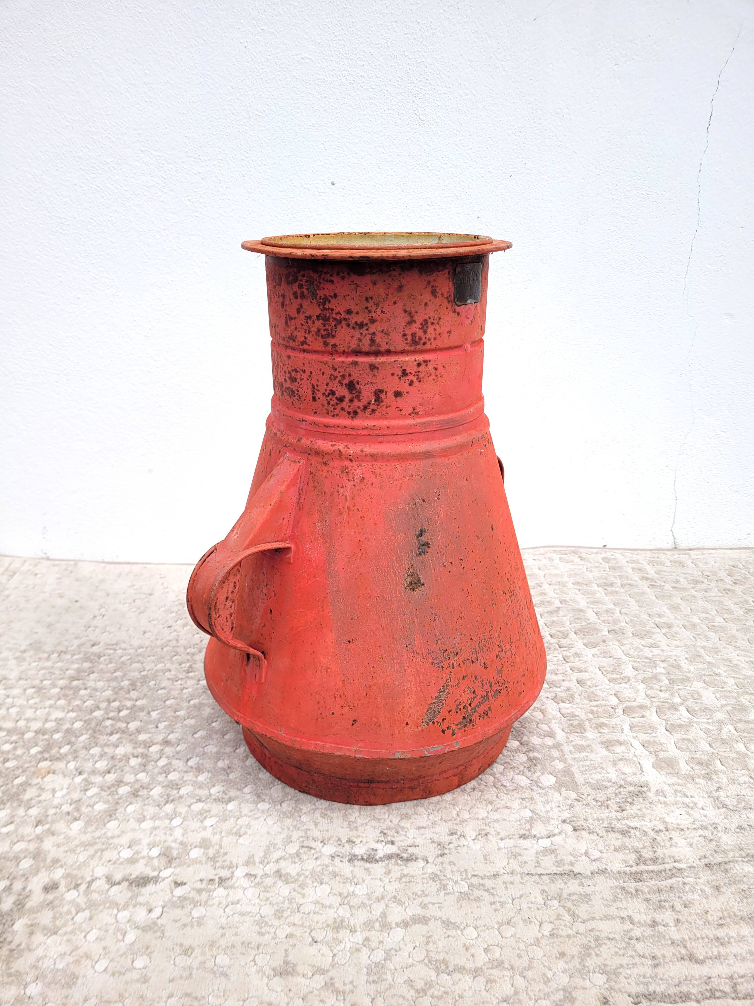 Amphora vase old enamelled sheet metal