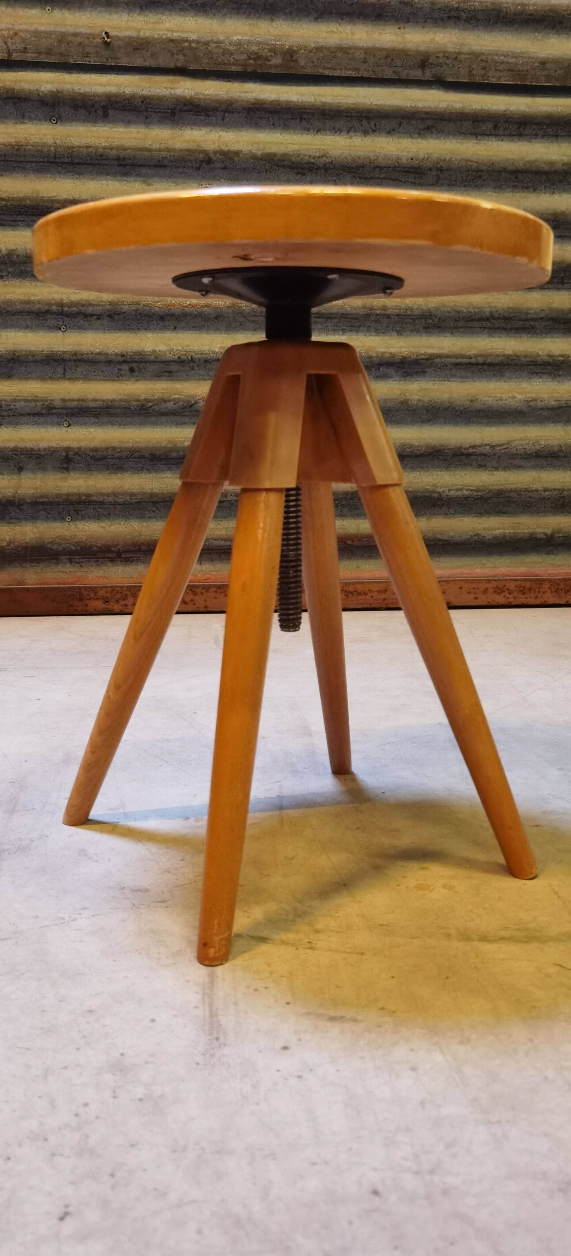 Tabouret de piano à vis reglable République Tchèque Mid-Century modern1960