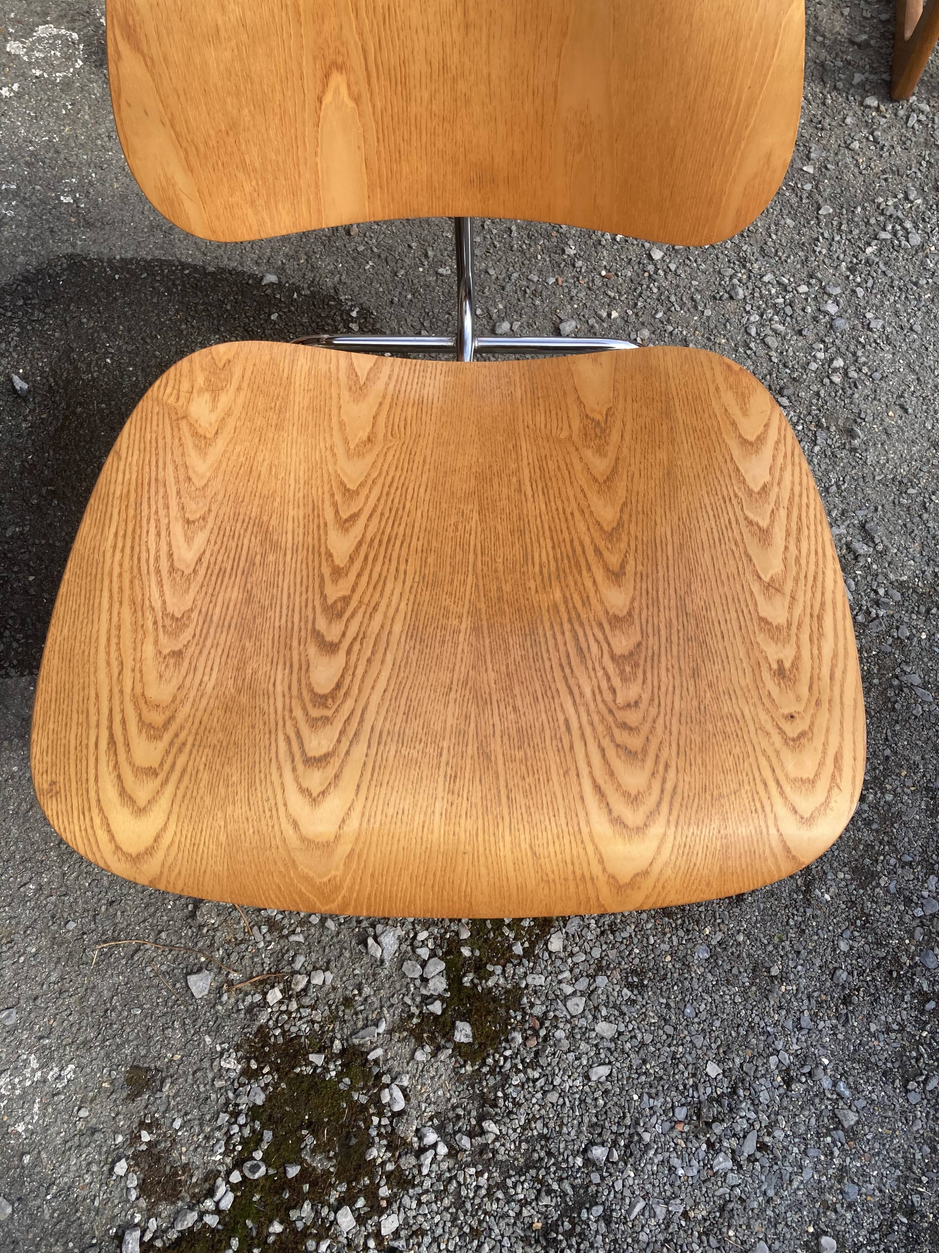 Chaises Charles Eames