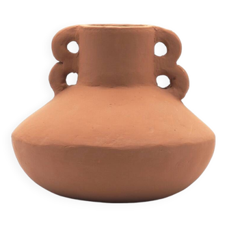 Terracotta vase with terracotta handles