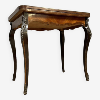 Table a jeux style Louis XV en bois de rose et bois de violette circa 1850