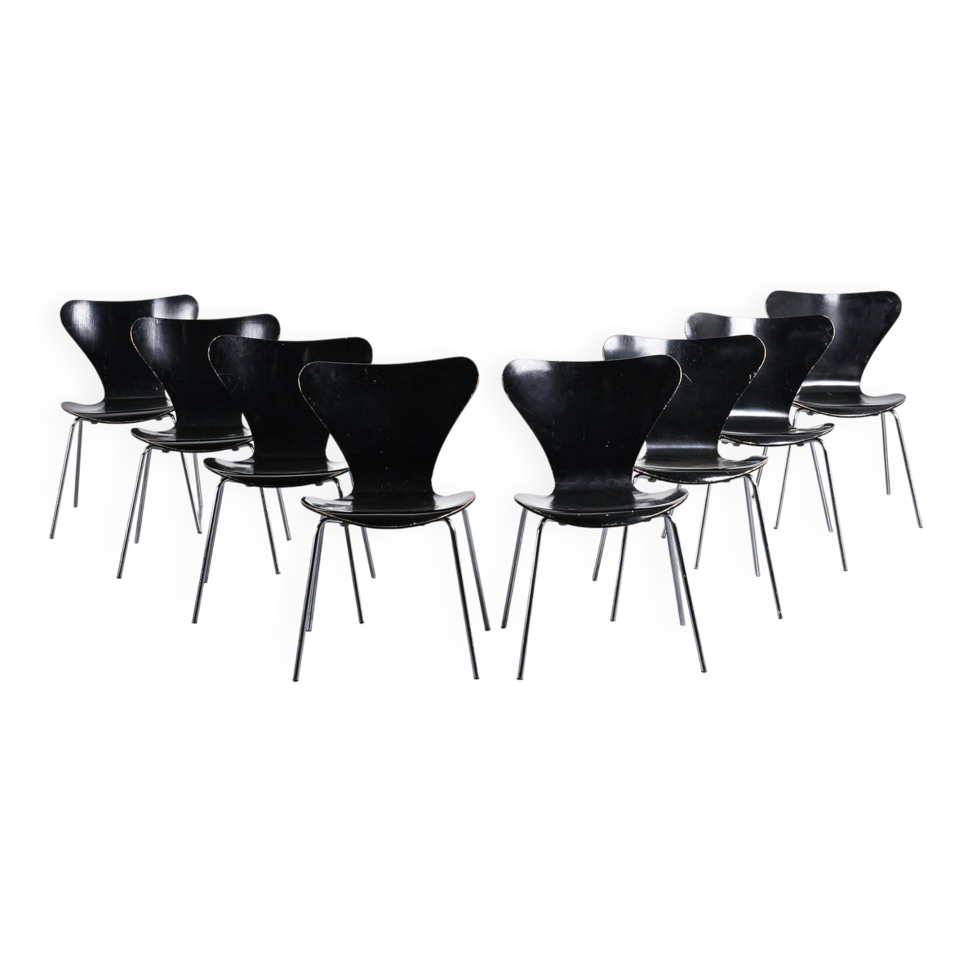 Suite de 8 chaises modèle 3107 par Arne Jacobsen, circa 1974