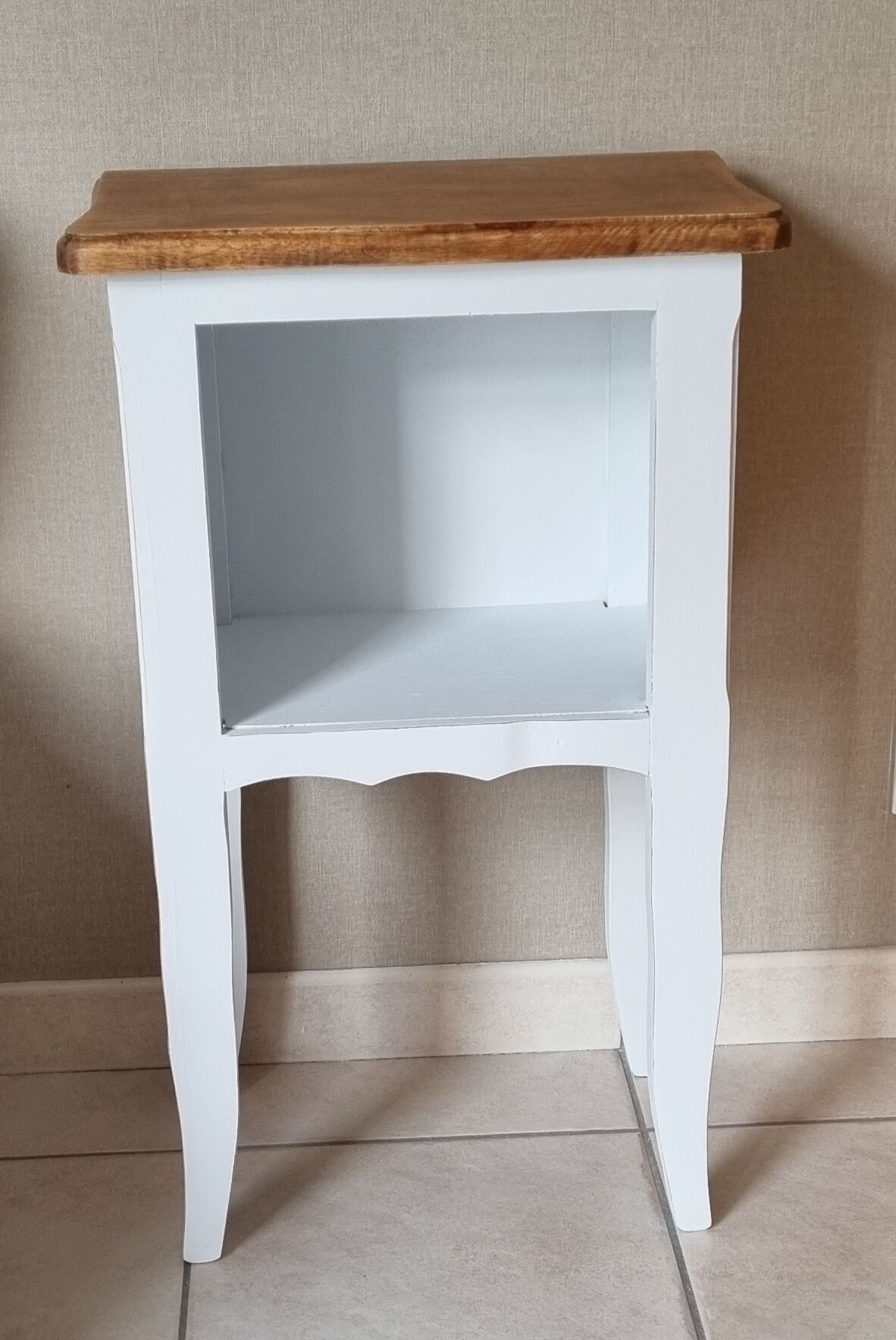 Bedside table