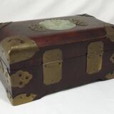boite à bijoux chinois en bois incrusté jade