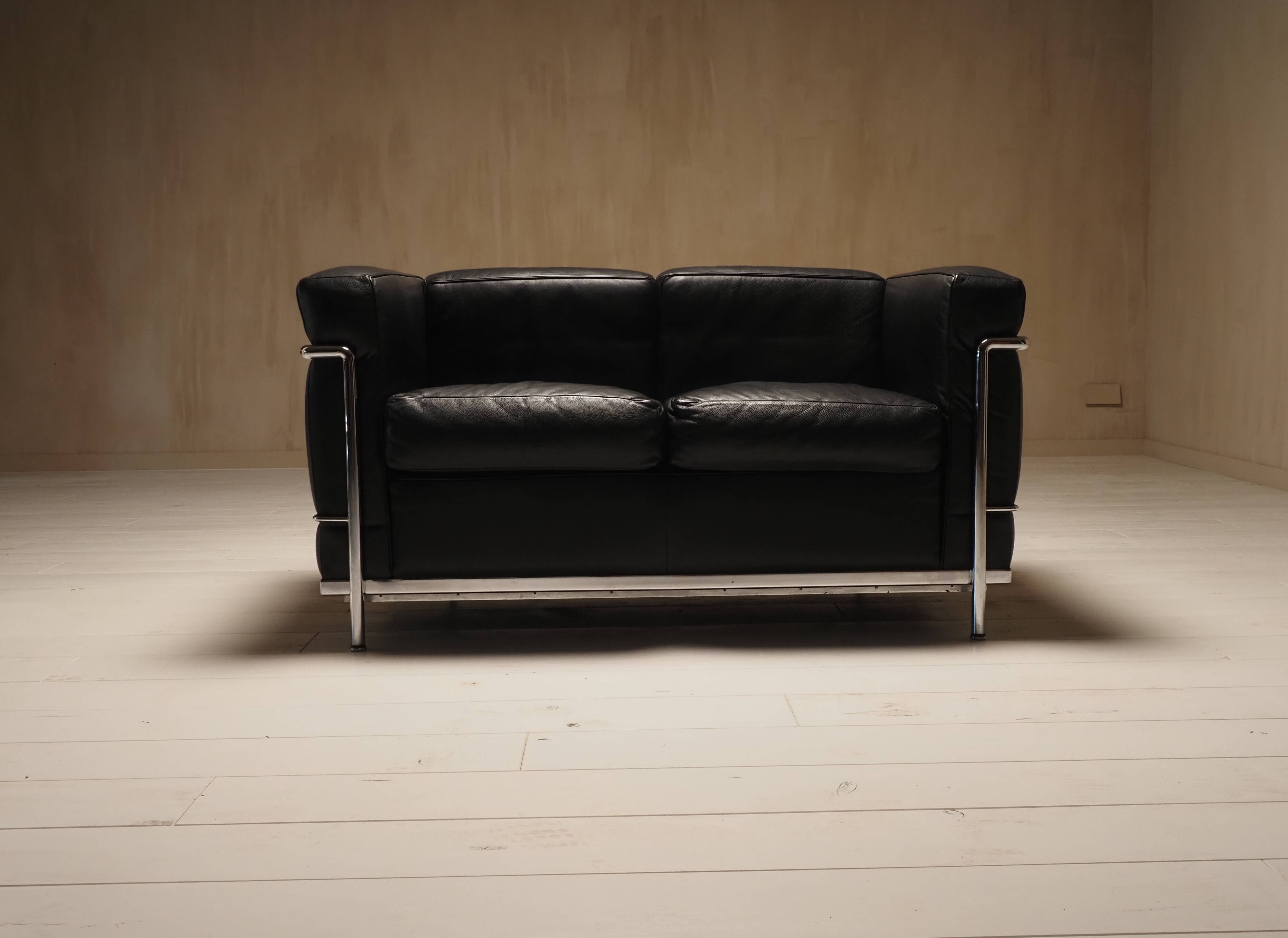 Cassina LC2 vintage two-seater sofa by Charlotte Perriand and Le Corbusier