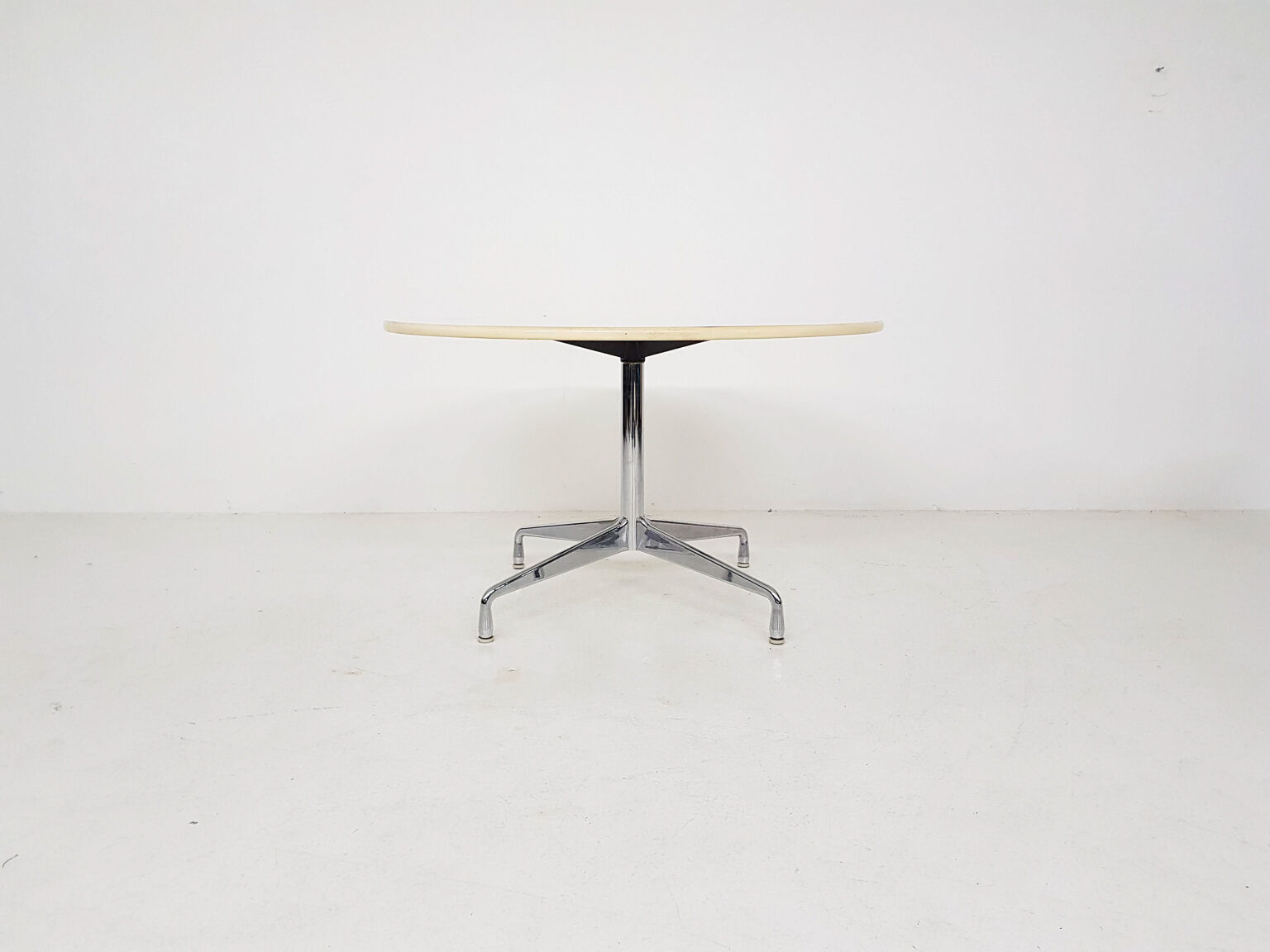 Charles and Ray Eames for Vitra segmented dining table, U.S.A 1960’s
