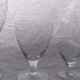 Service of engraved foot glasses 50s