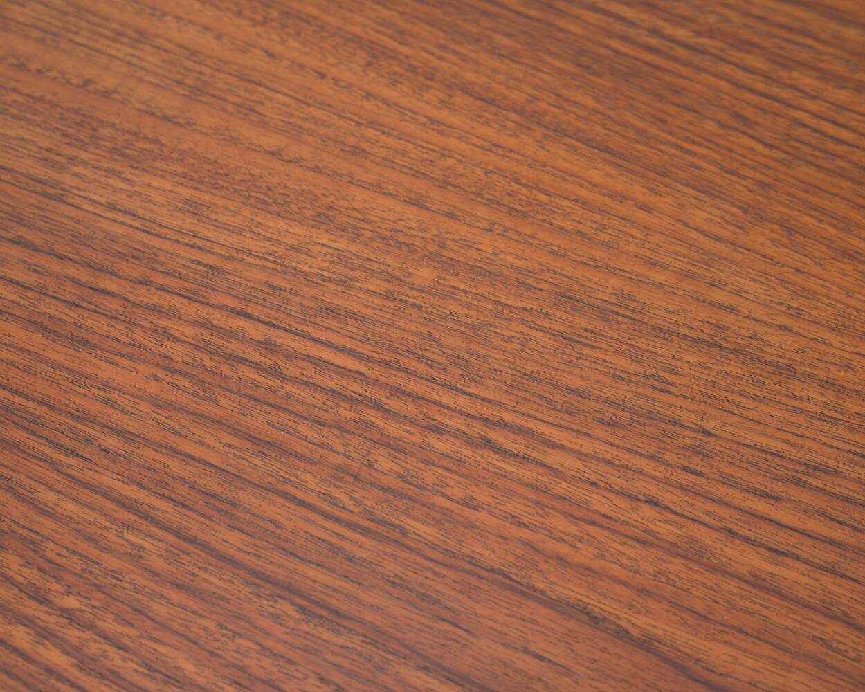 Table basse danoise en teck par Nils Bach, années