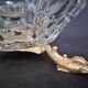 Centre de table en verre, base en bronze en forme de poissons