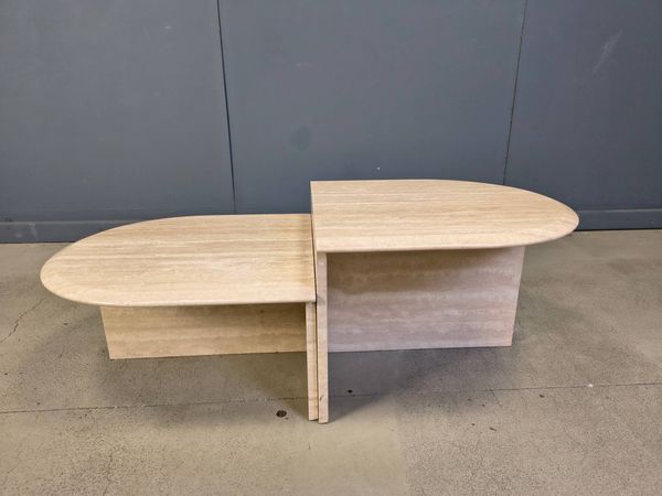 Paire de tables basses en travertin vintage ou tables d'appoint, années 1970