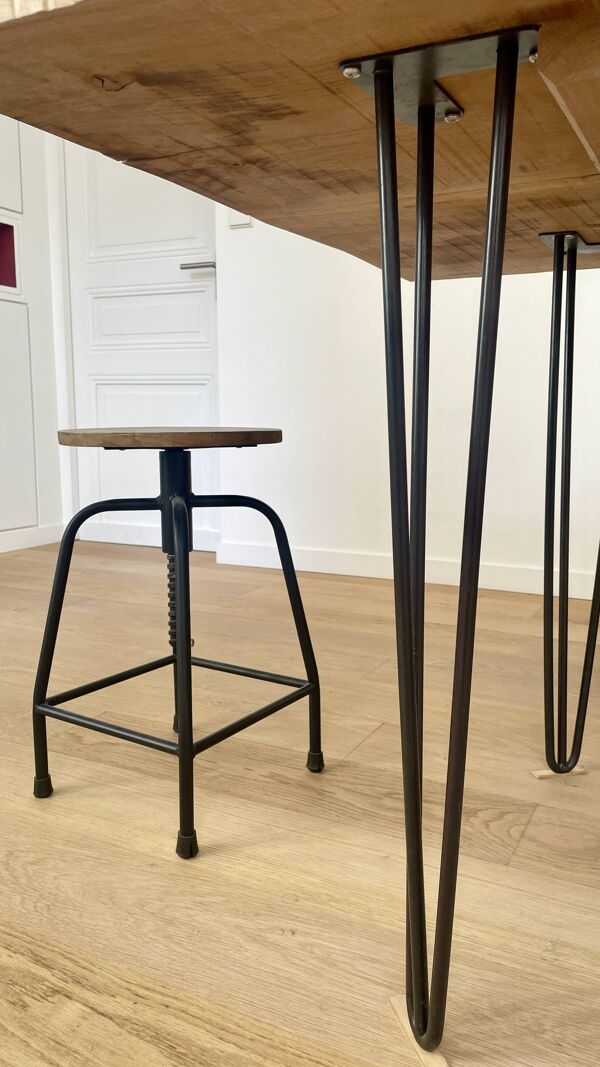 Table XXL en frêne massif – 3 mètres – pieds métal Ripaton