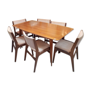 Table et 6 chaises scandinaves
