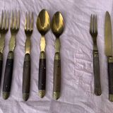 Lot de 7 couverts en bois et metal dore et ciselée, couverts pour enfants, anciens et collector