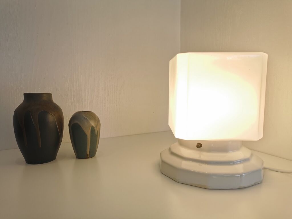 White Art Deco table lamp