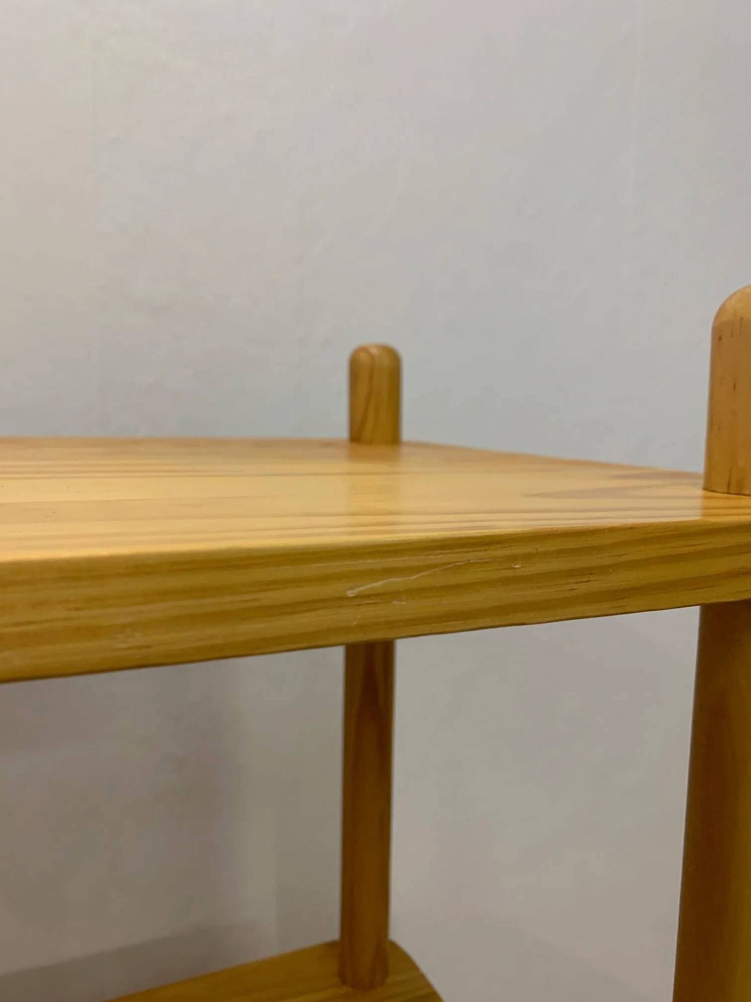 Étagère en pin dans le style de Willem Lutjens