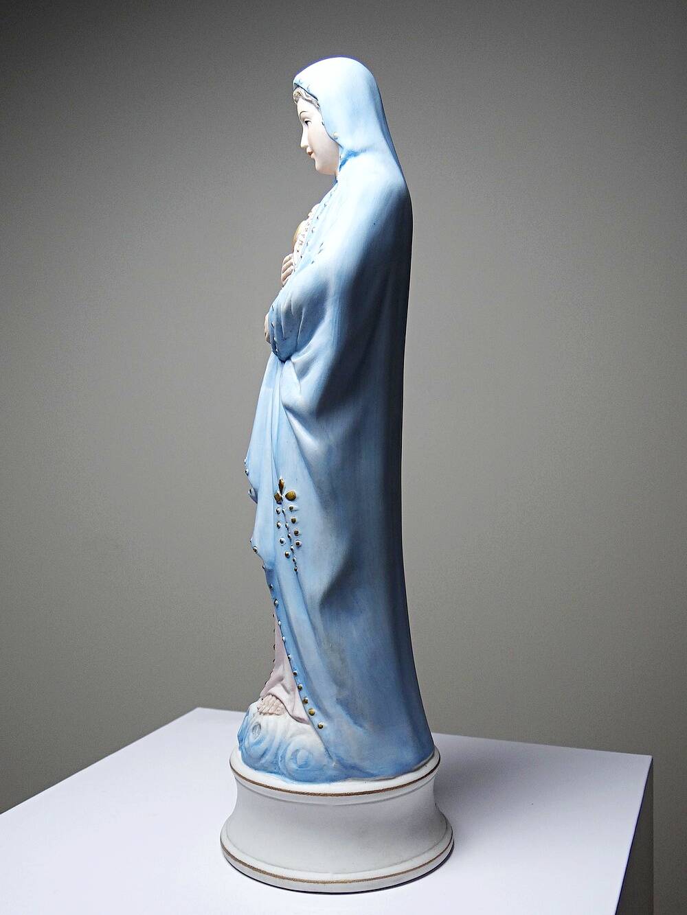 Grande Sainte Vierge au Sacré Coeur en biscuit polychrome ancienne