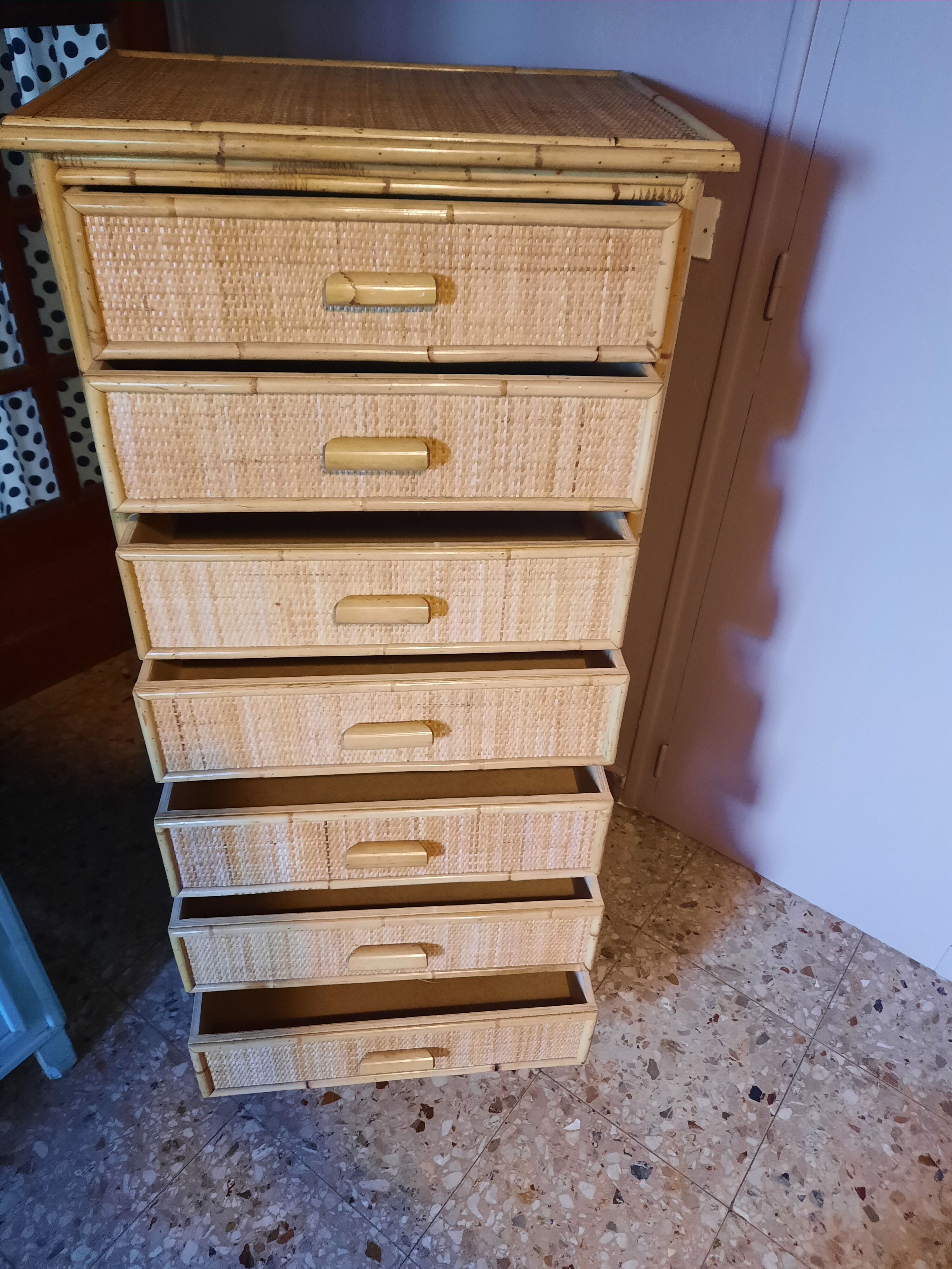 Chest of drawers in rattan and bamboo