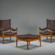 Ensemble de 3 fauteuils lounge danois modernes en chêne et cuir avec repose-pieds, conçus par Kristian Vedel pour Søren Wiladsen, années 1960.
