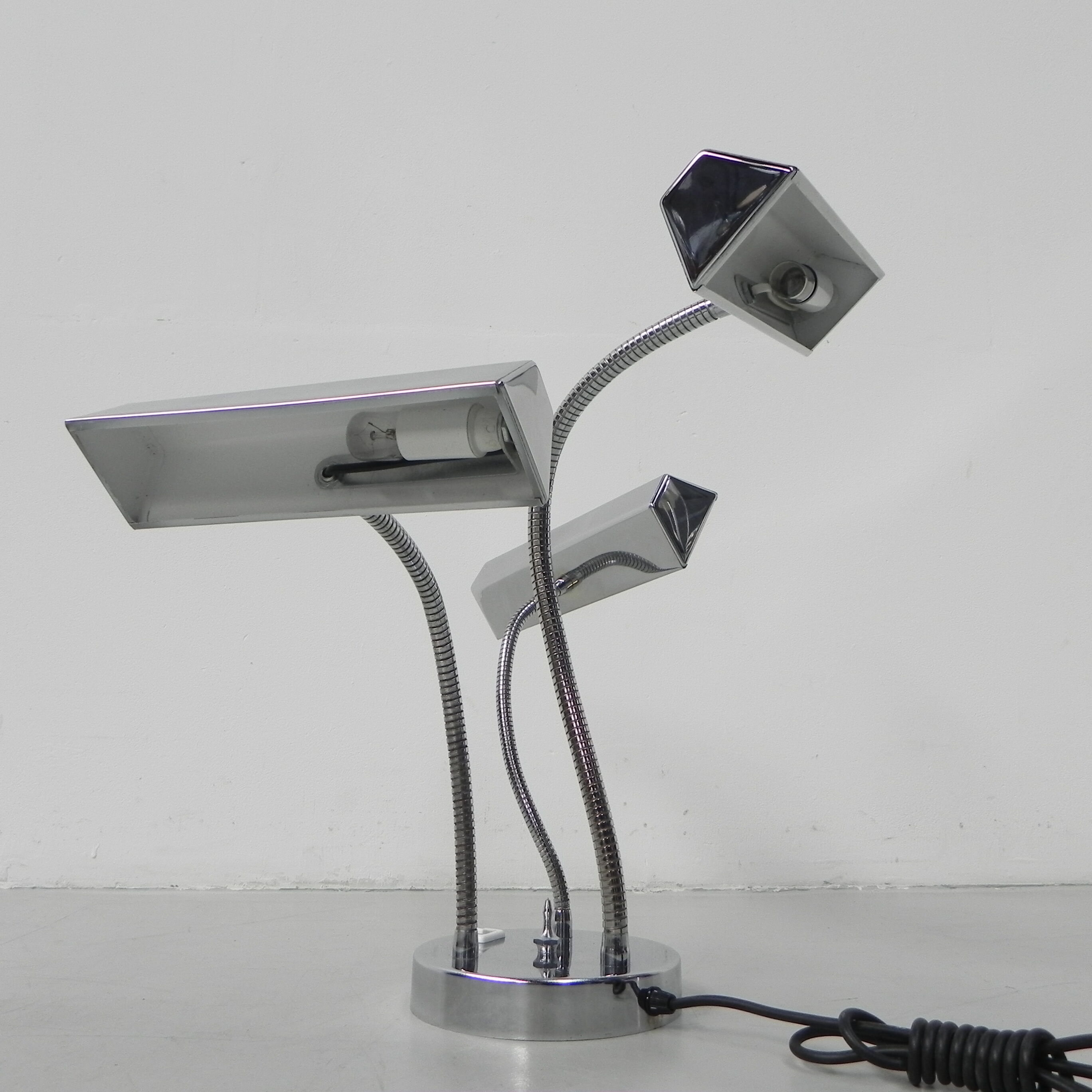Vintage desk lamp with 3 chromed shades