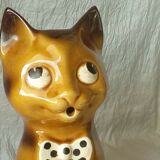 Pichet a eau en faience barbotine le chat a la cravate