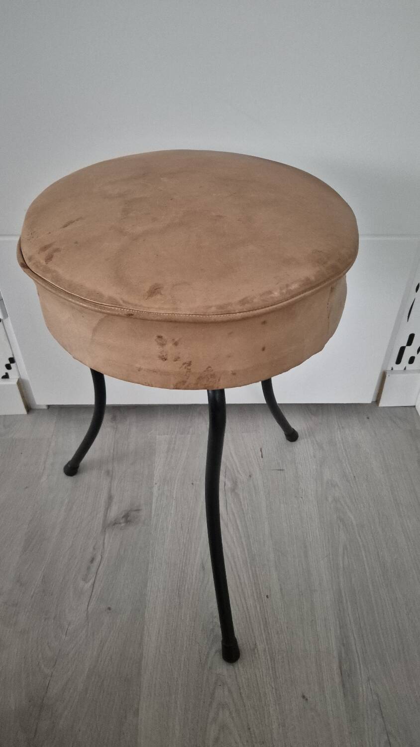 Piano stool
