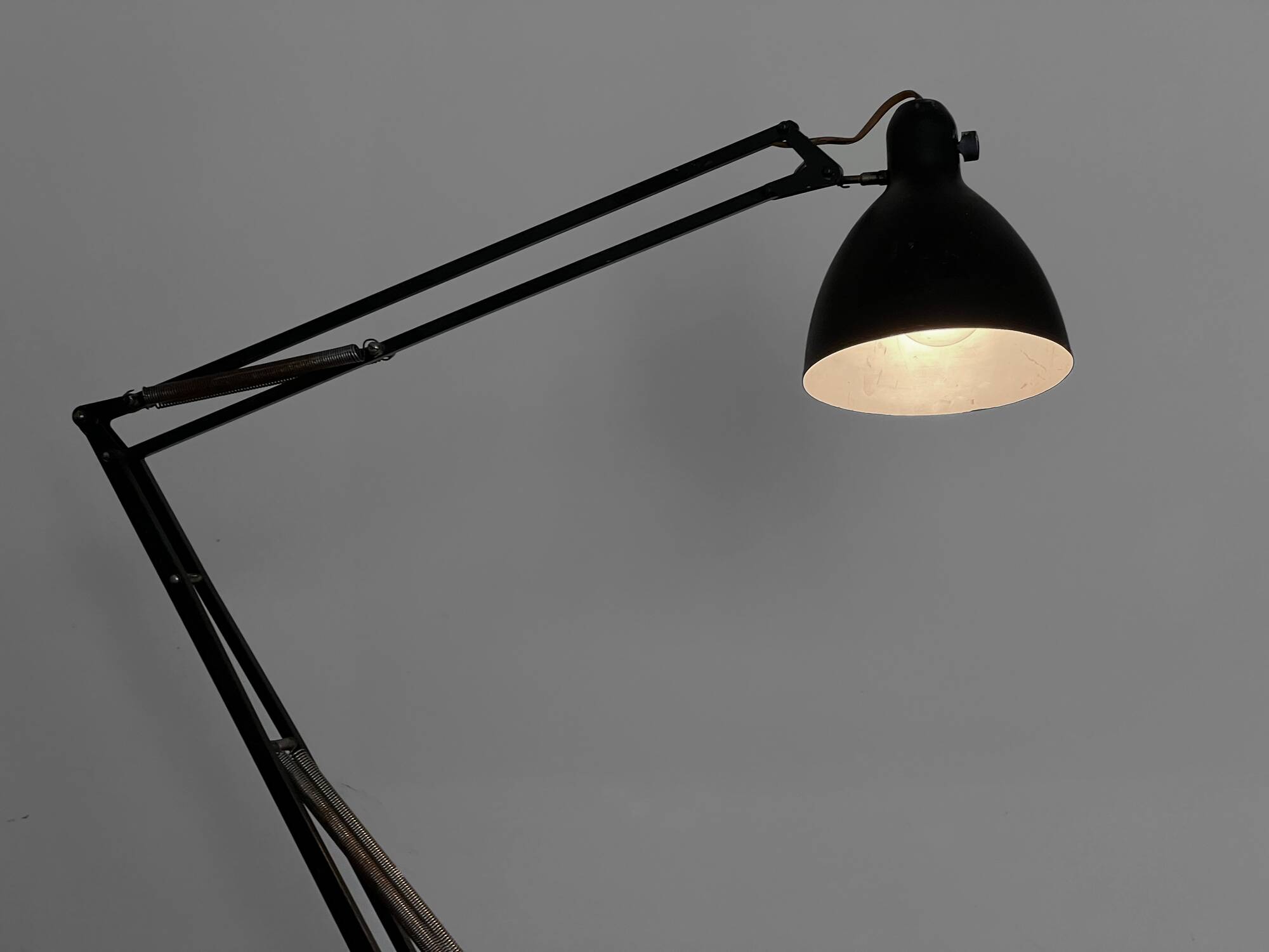 Matte black architect lamp Luxo 1001 by Jac Jacobsen for Luxo. Norway 1950s