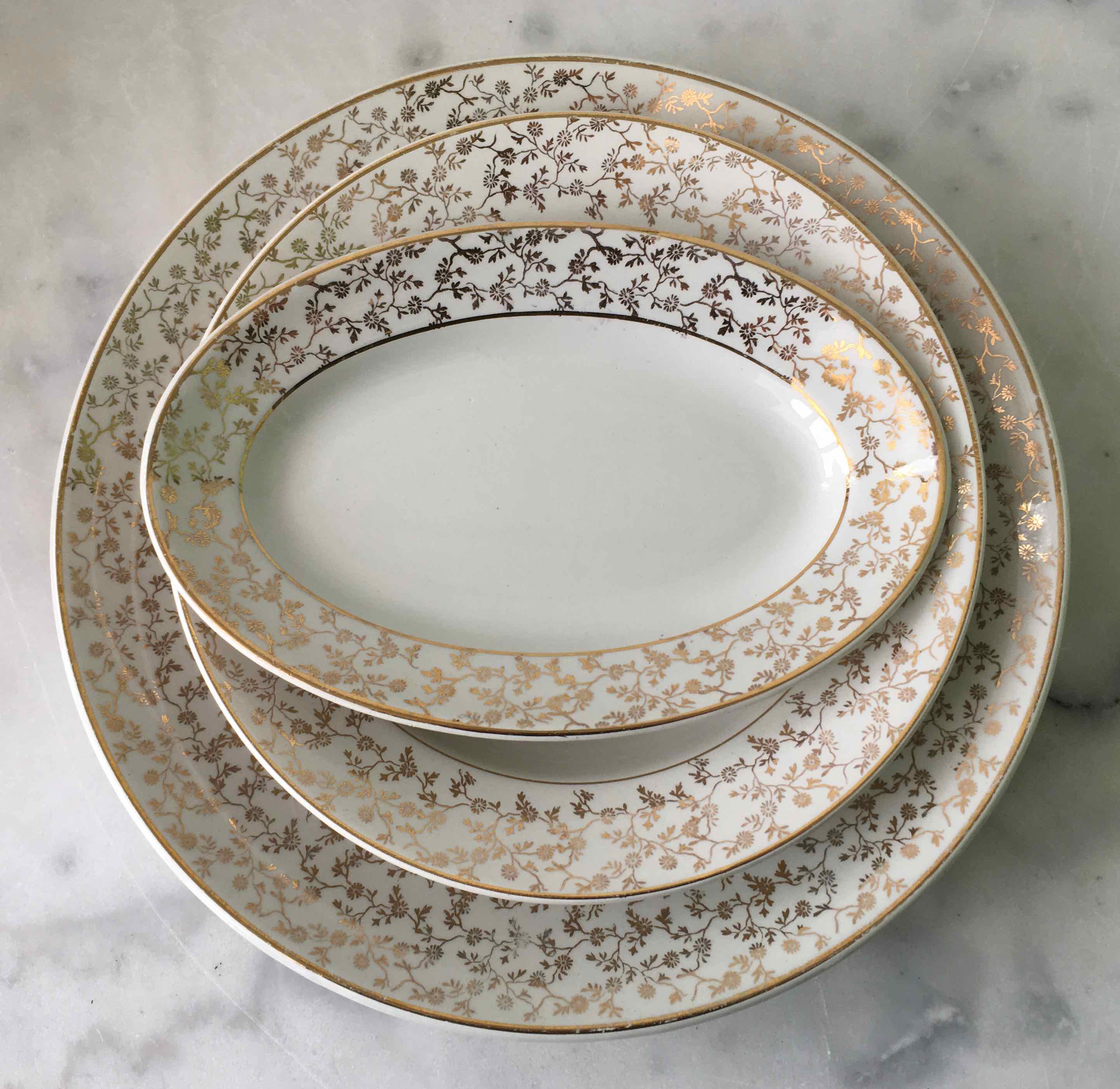 Porcelain plate service x 10 people