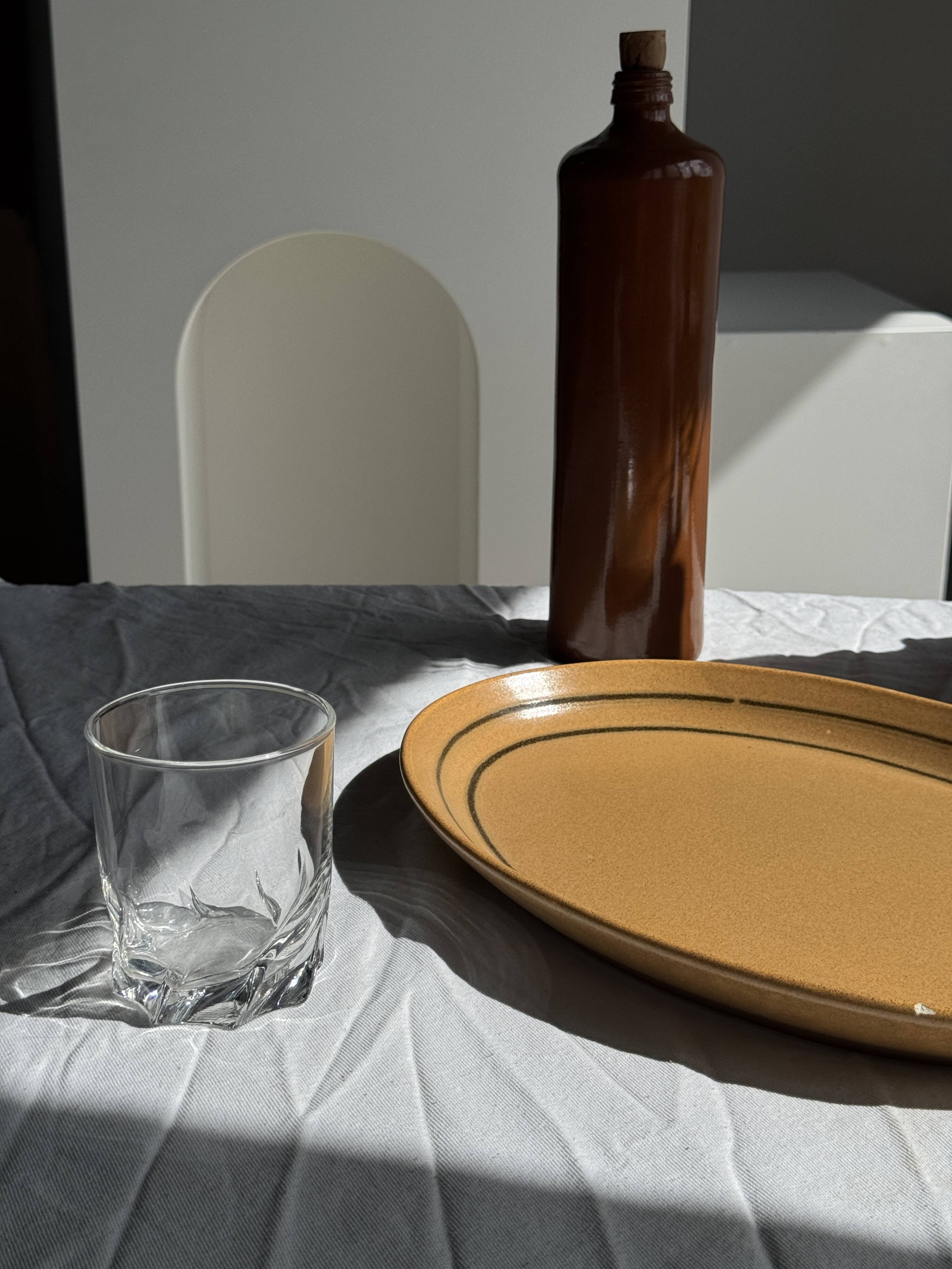 Large oval Sarreguemines stoneware dish with brown border 27x37
