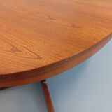 Table à manger ovale extensible en orme par Baumann, années 60-70