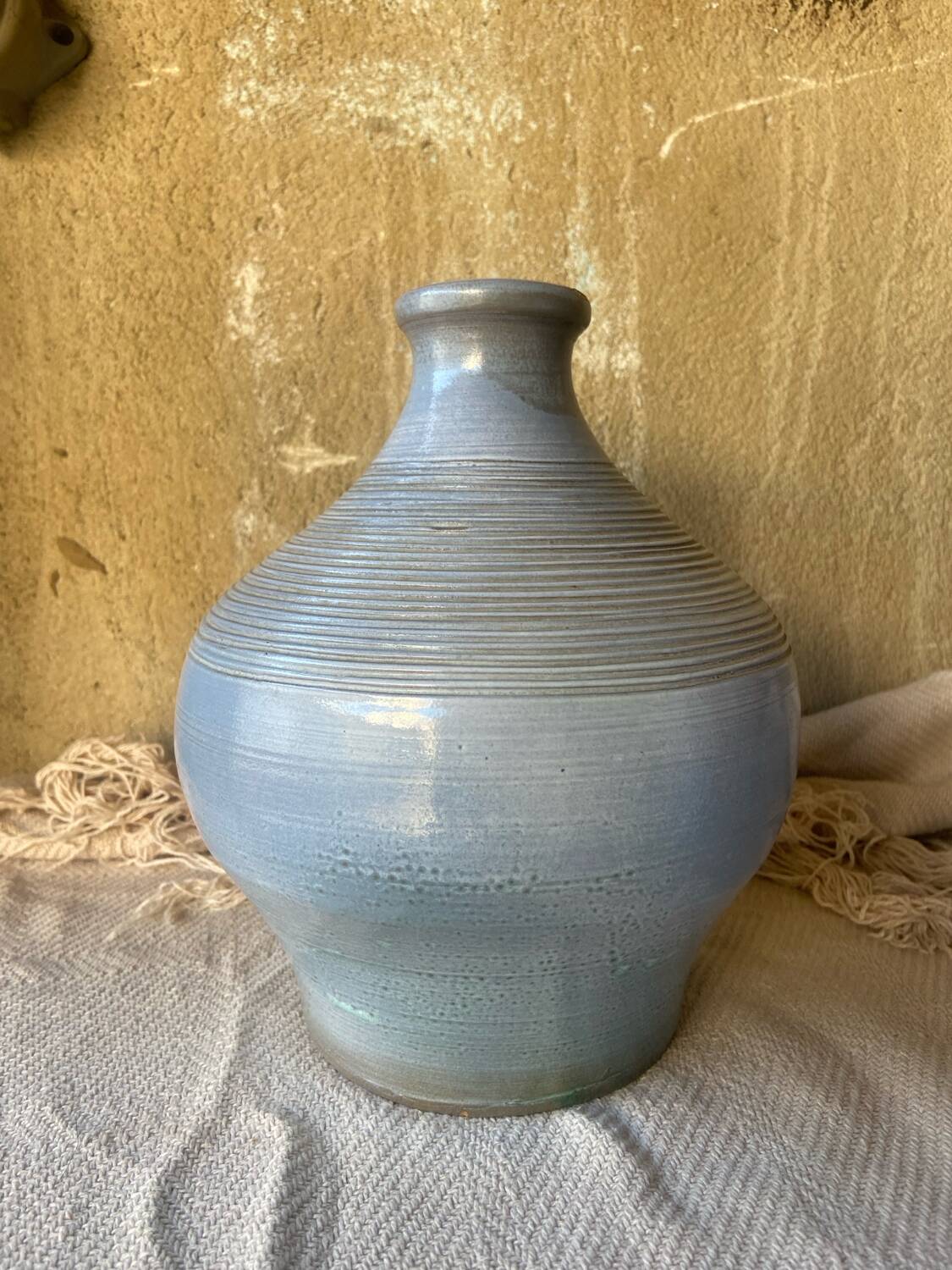 Vase en céramique bleu